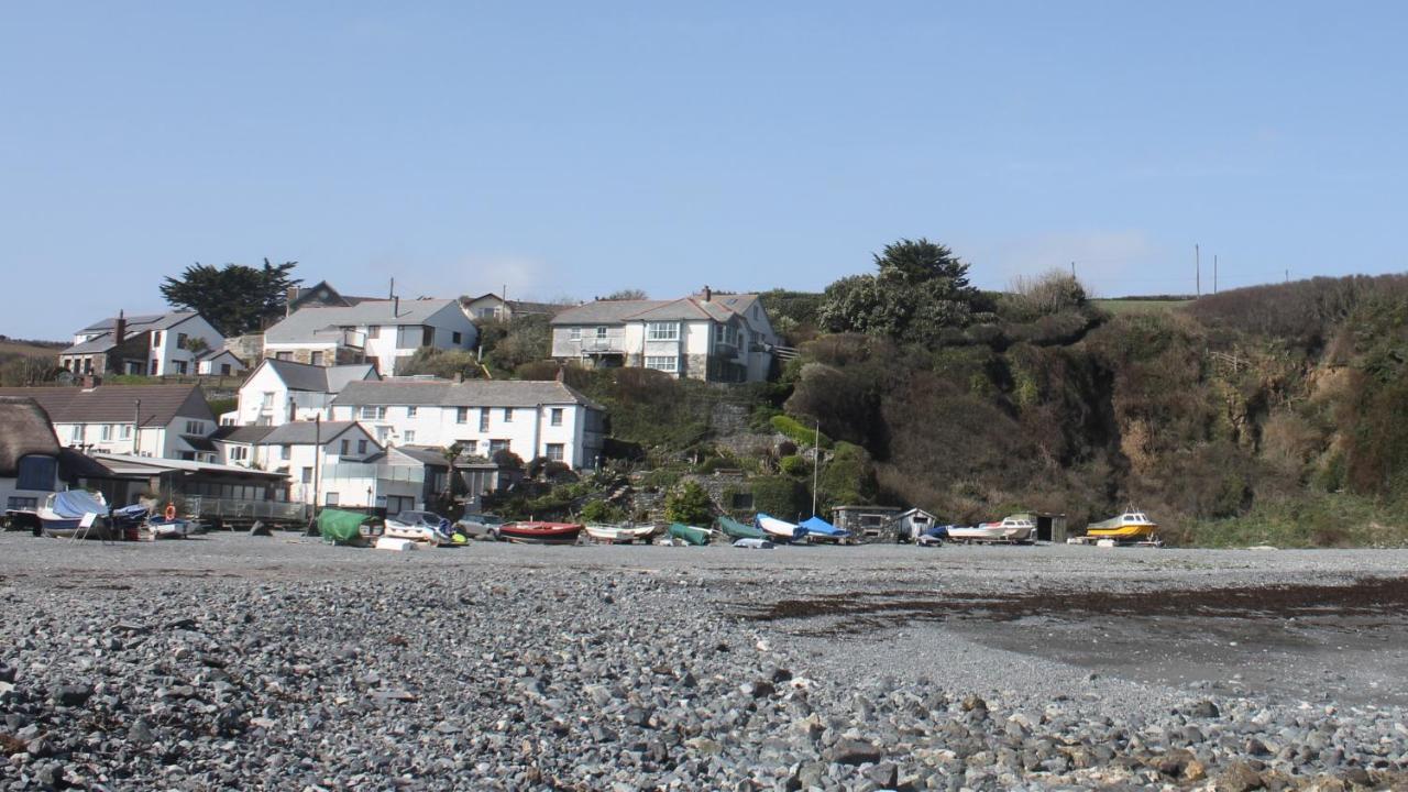 The Five Pilchards Inn Helston Exterior foto
